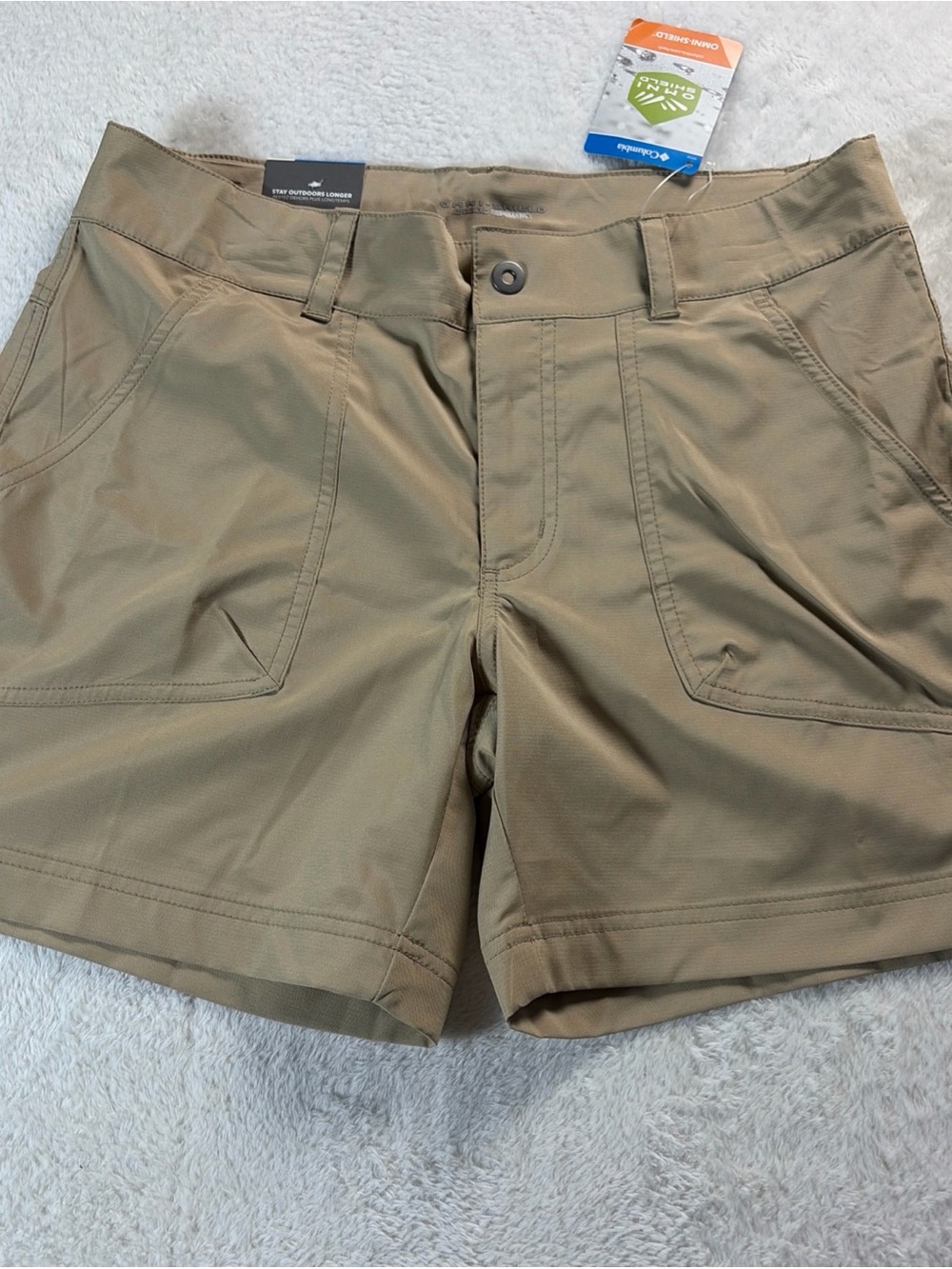 COLUMBIA OMNI-SHIELD TAN ACTIVE FIT SIZE 8 SHORTS WOMENS, NEW WITH TAGS